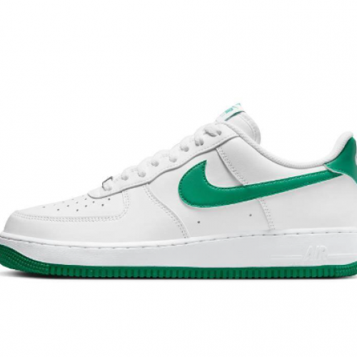 NIKE AIR FORCE 1'07 BEYAZ SPOR AYAKKABI FJ4146102 E-129 NIKE AIR FORCE 1'07 BEYAZ SPOR AYAKKABI FJ4146102 E-129